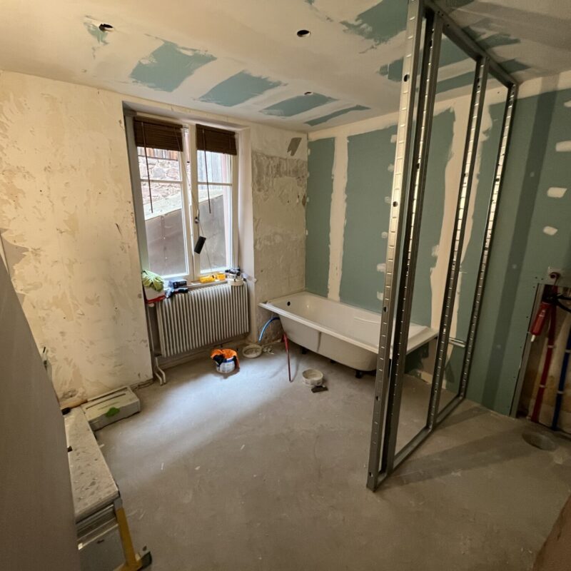R&eacute;alisation d’une salle de bain &agrave; B&oelig;rsch S&eacute;lestat 1